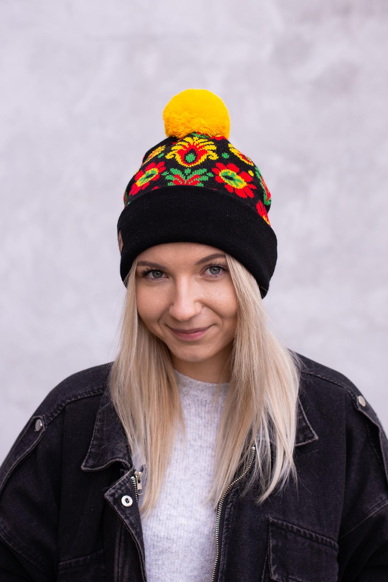 Zimná čiapka s ľudovým motívom - UNI žltá