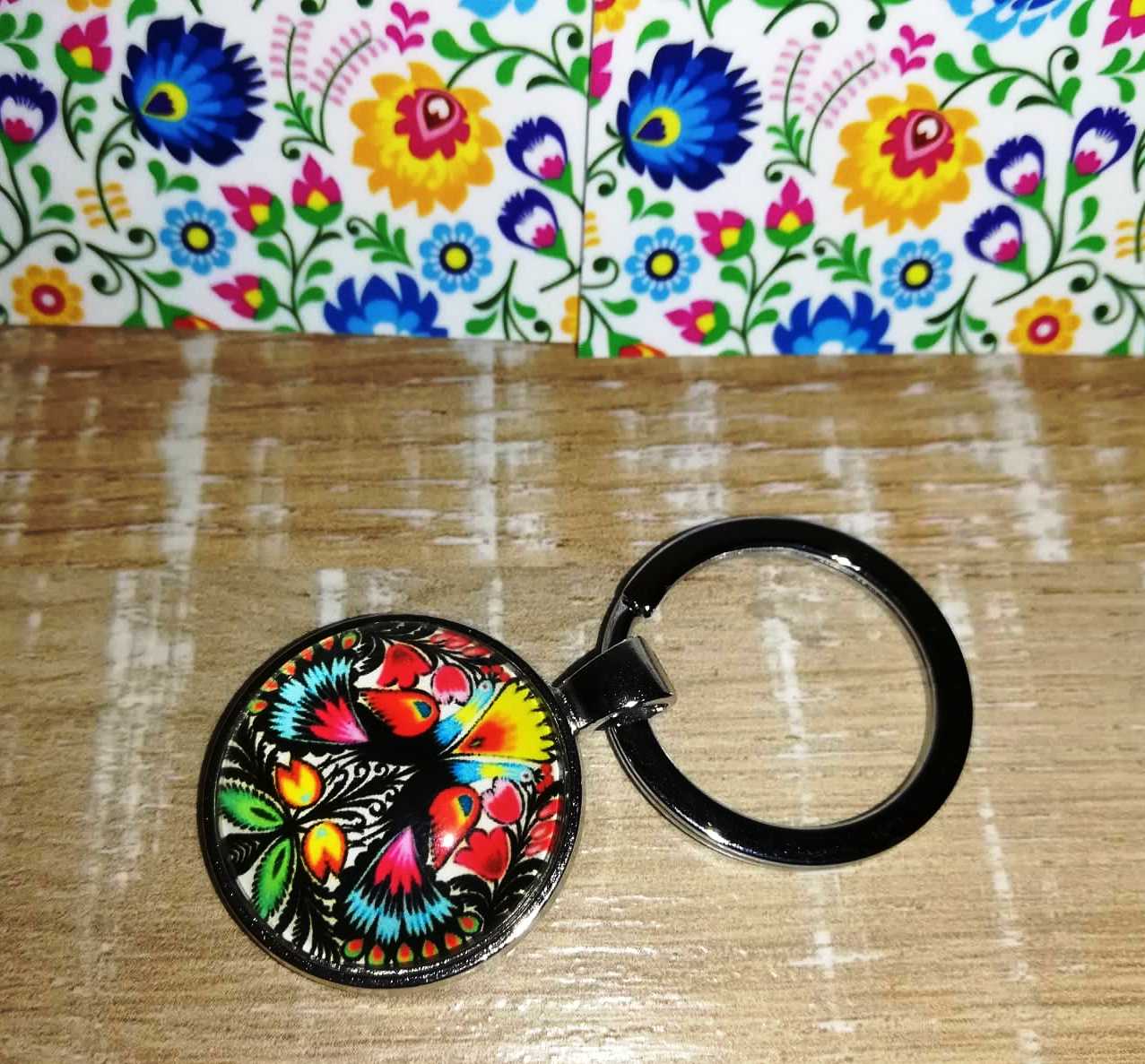 Kľúčenka s ľudovým motívom - hrdličky 113