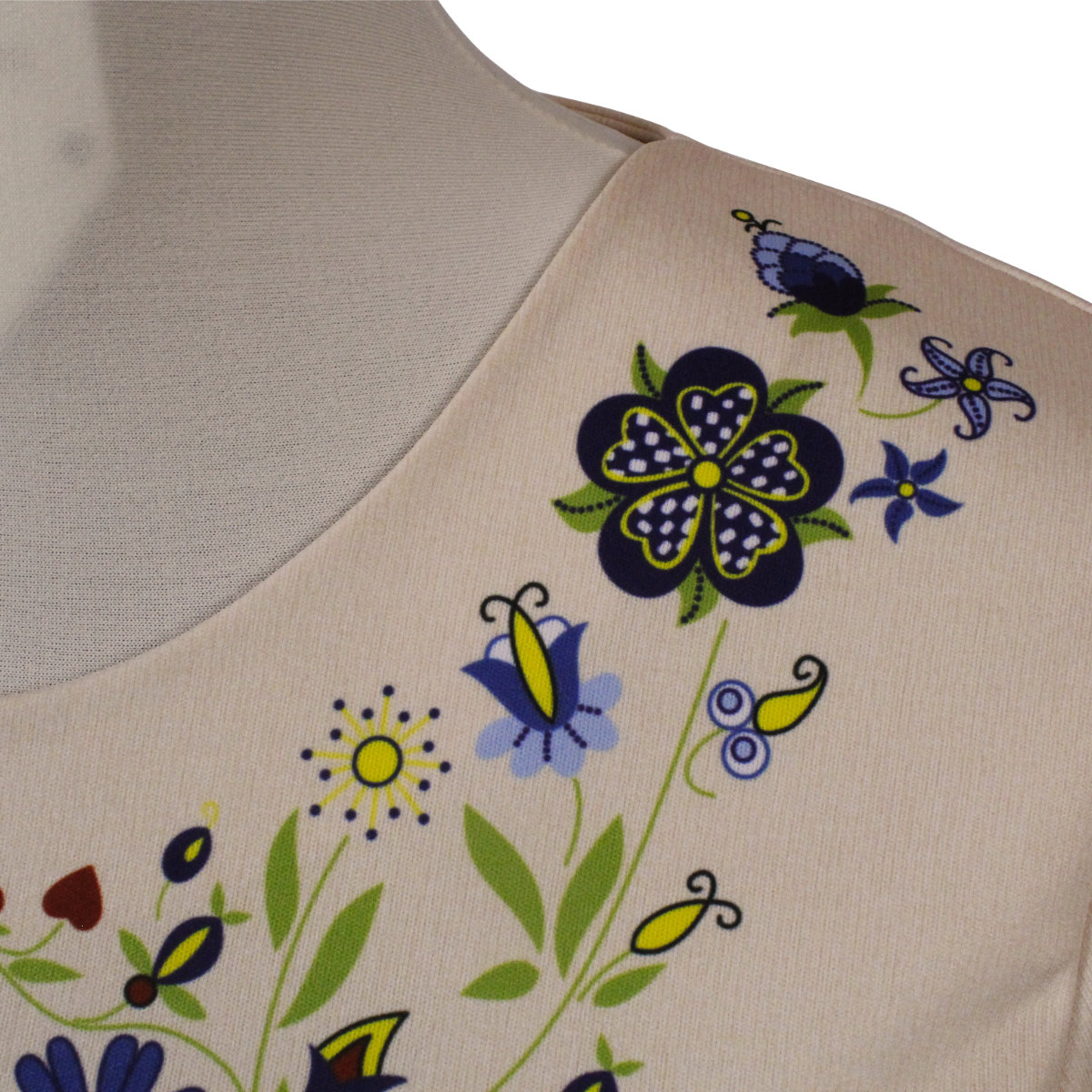 Dámske tričko s ľudovým motívom - béžové