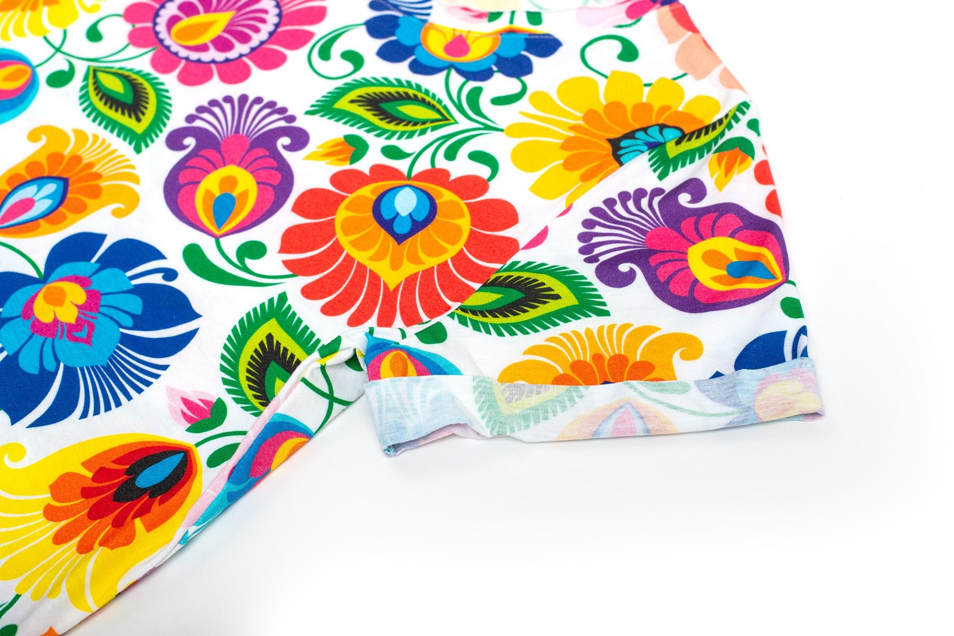 Dámske tričko s ľudovým motívom - biele 