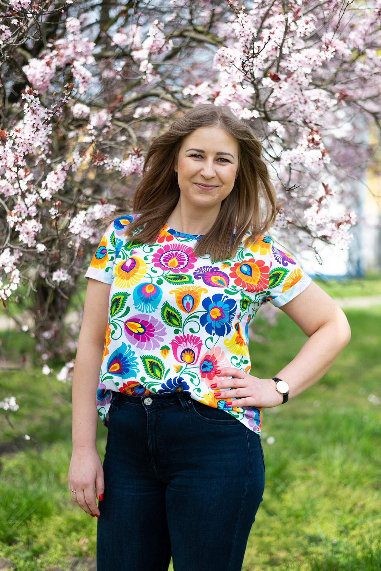 Dámske tričko s ľudovým motívom - biele 