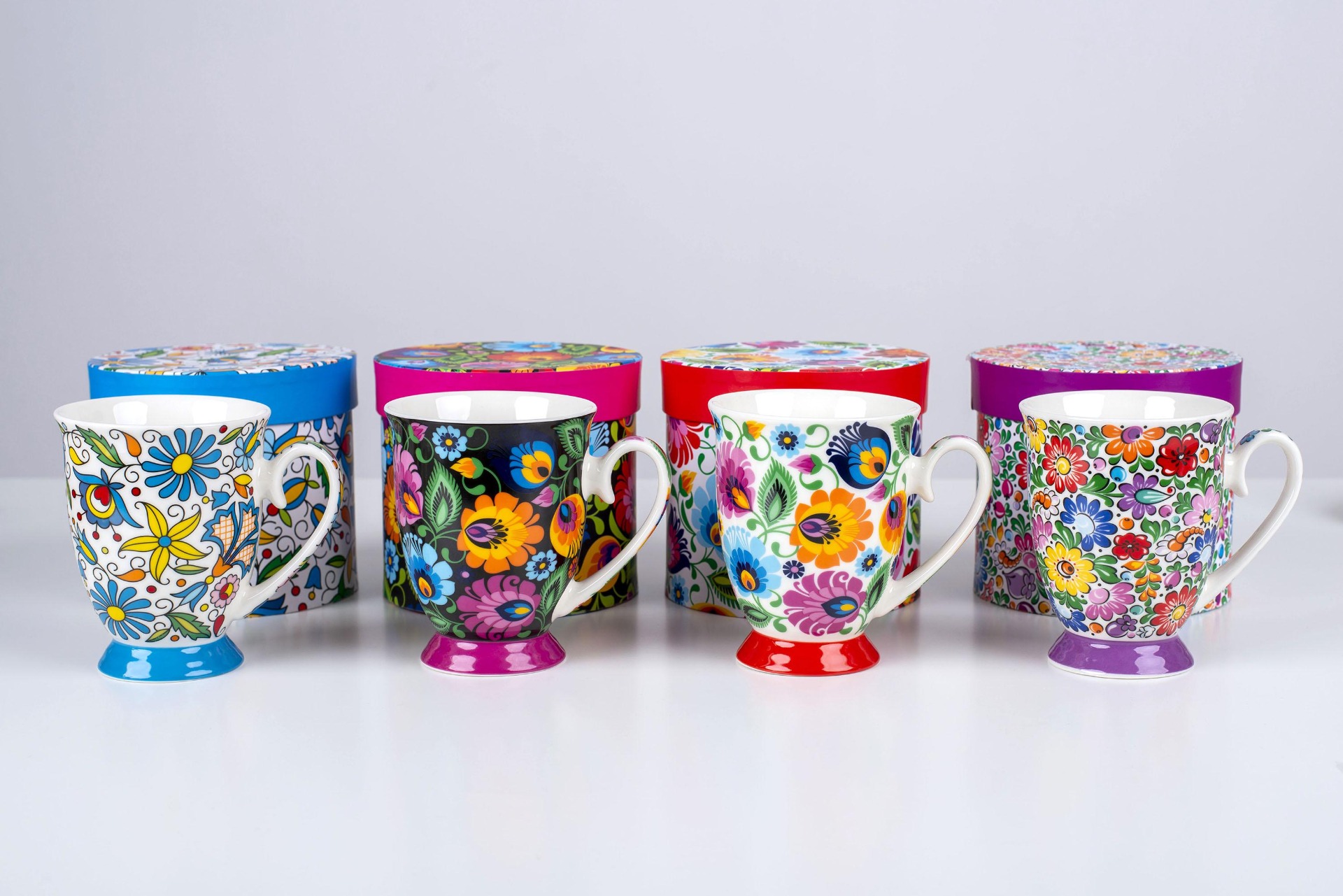 Hrnček vo valcovej darčekovej krabičke 280ml - biely