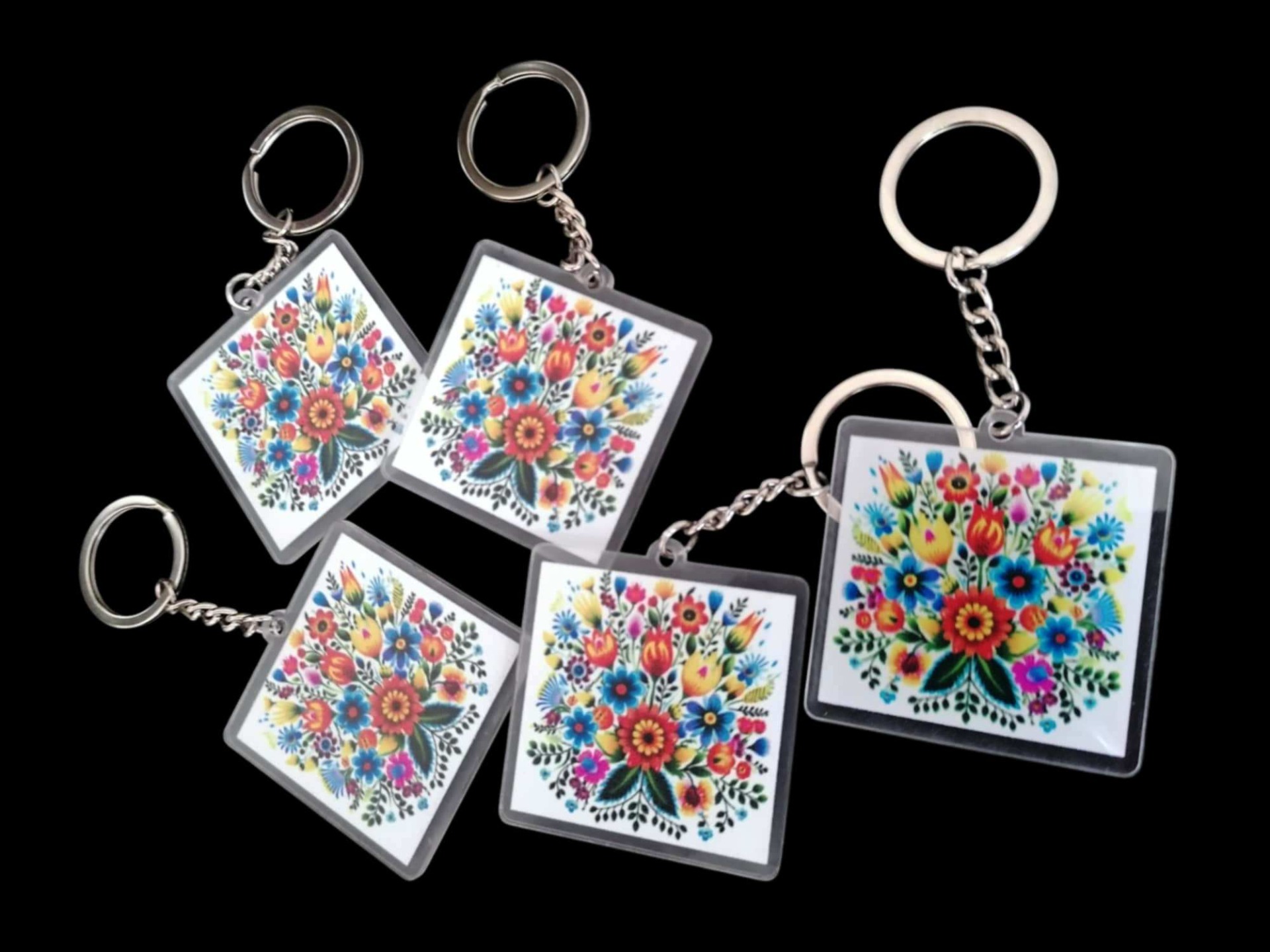 Akrylová kľúčenka - kytica