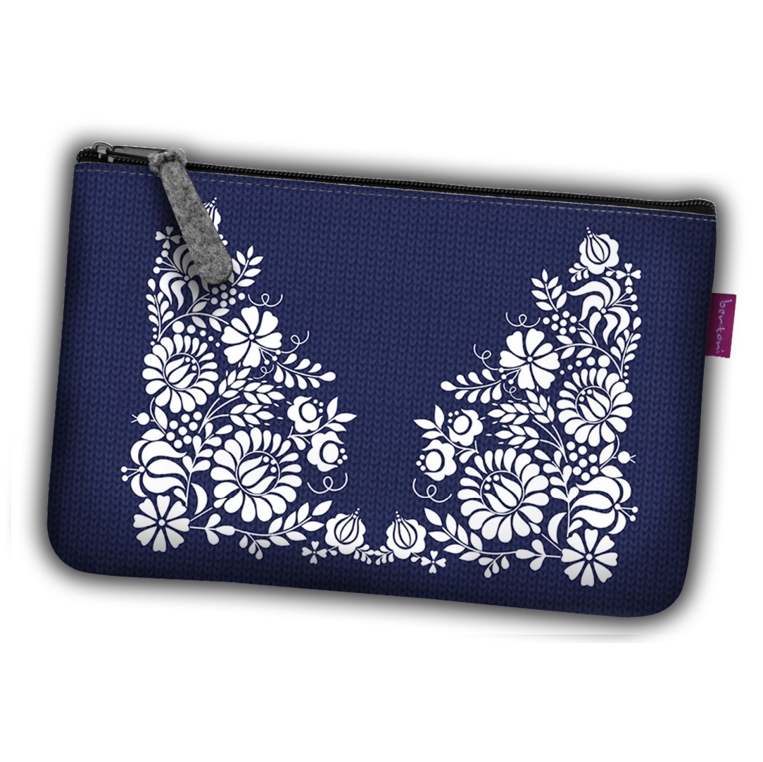 Kozmetická taštička XL 31x20 - biely ornament na modrom pozadí