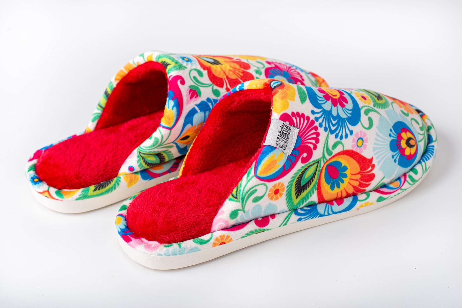 Papuče s ľudovým motívom - biele