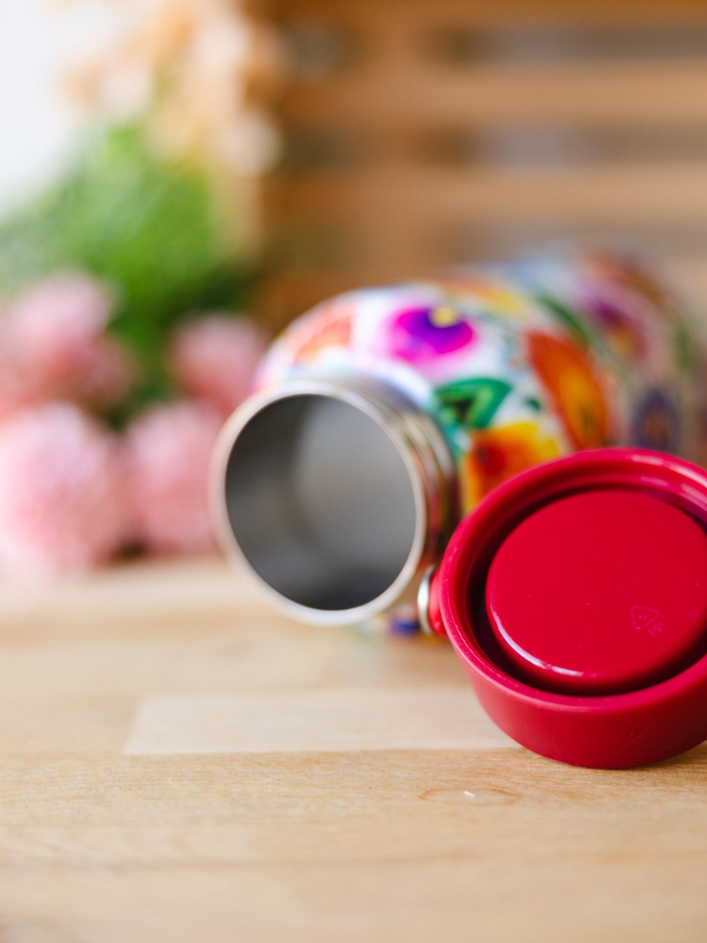 Termofľaša s ľudovým motívom 650ml - kvety na bielom pozadí