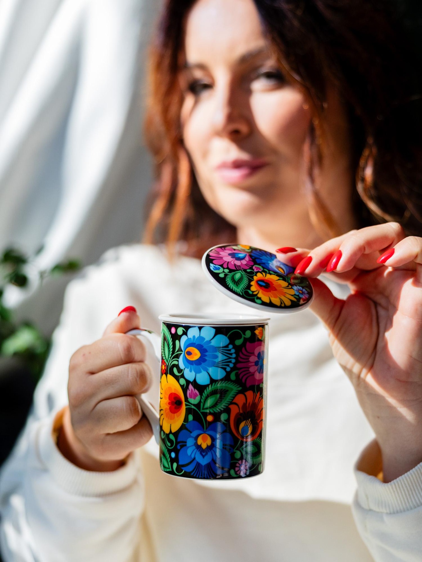 Hrnček na sypaný čaj s keramickým sitkom 280 ml - čierny