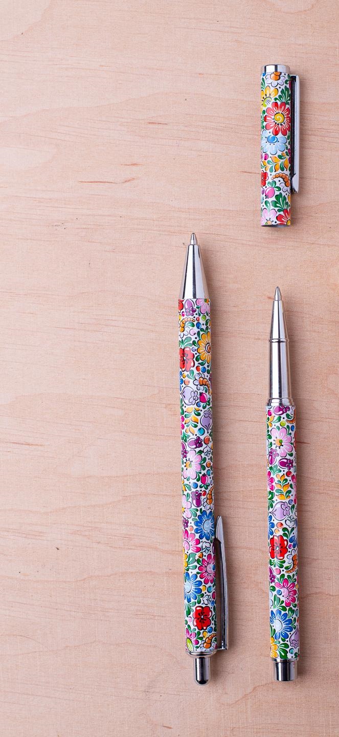 Kovové guľôčkové pero- kvetované