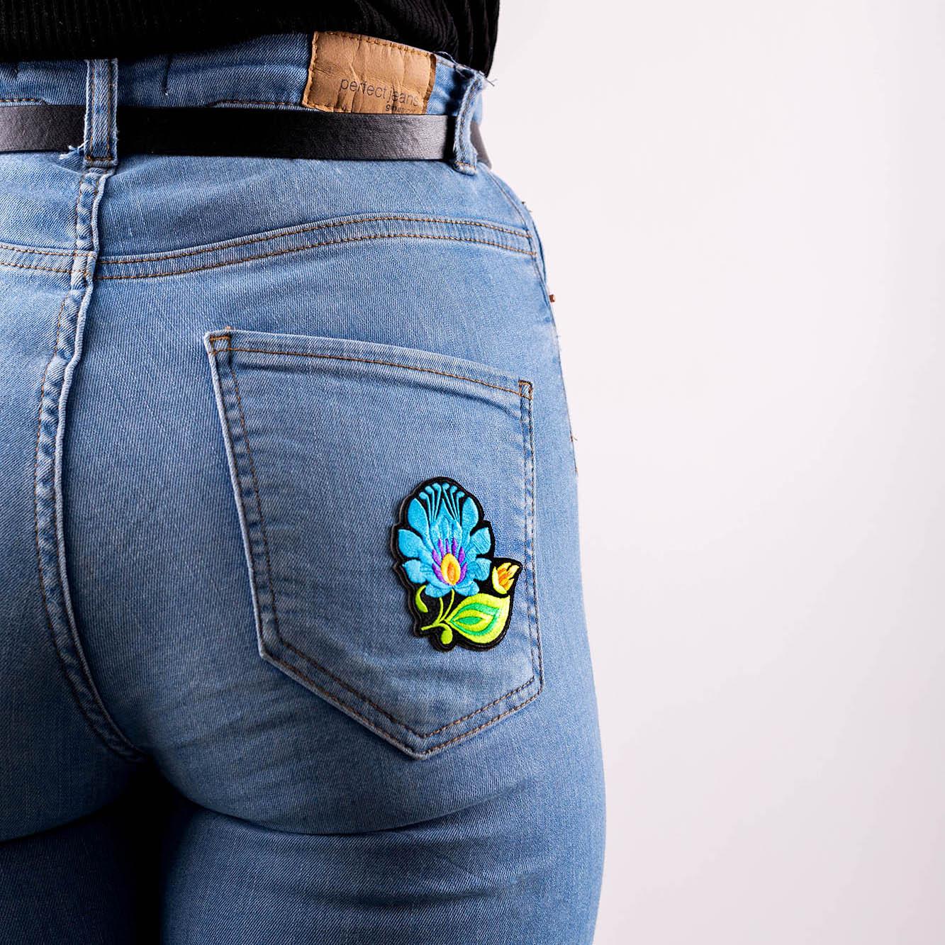 Termo nášivka - modrá kvetinka 6x6cm