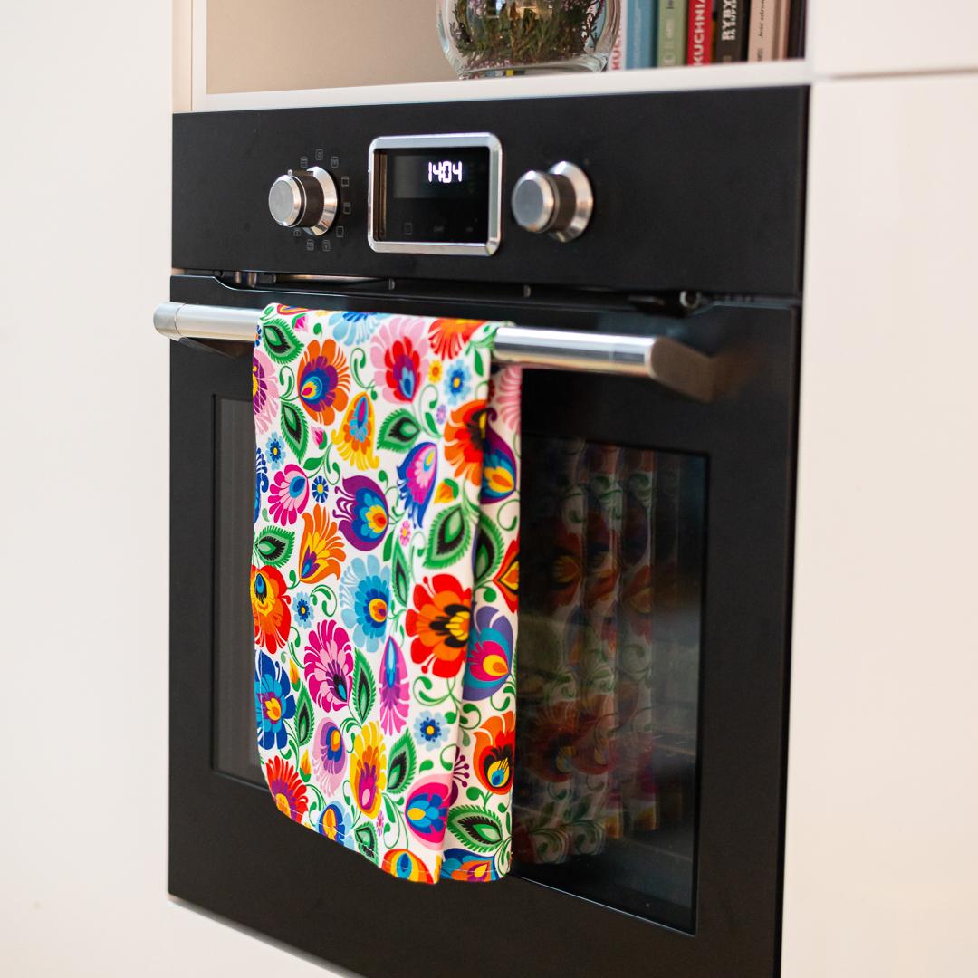 Kuchynská utierka ľudový motív biela 23726