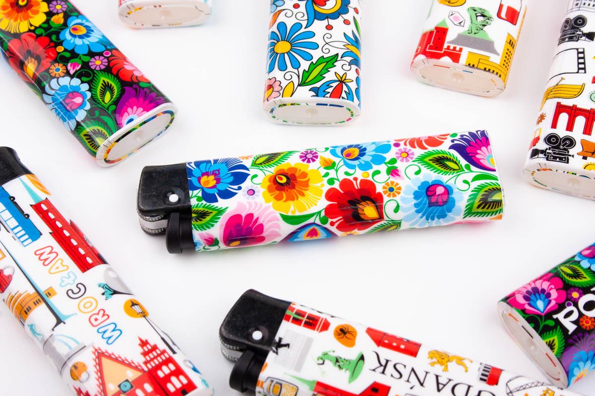 Zapaľovač s ľudovým motívom - biely