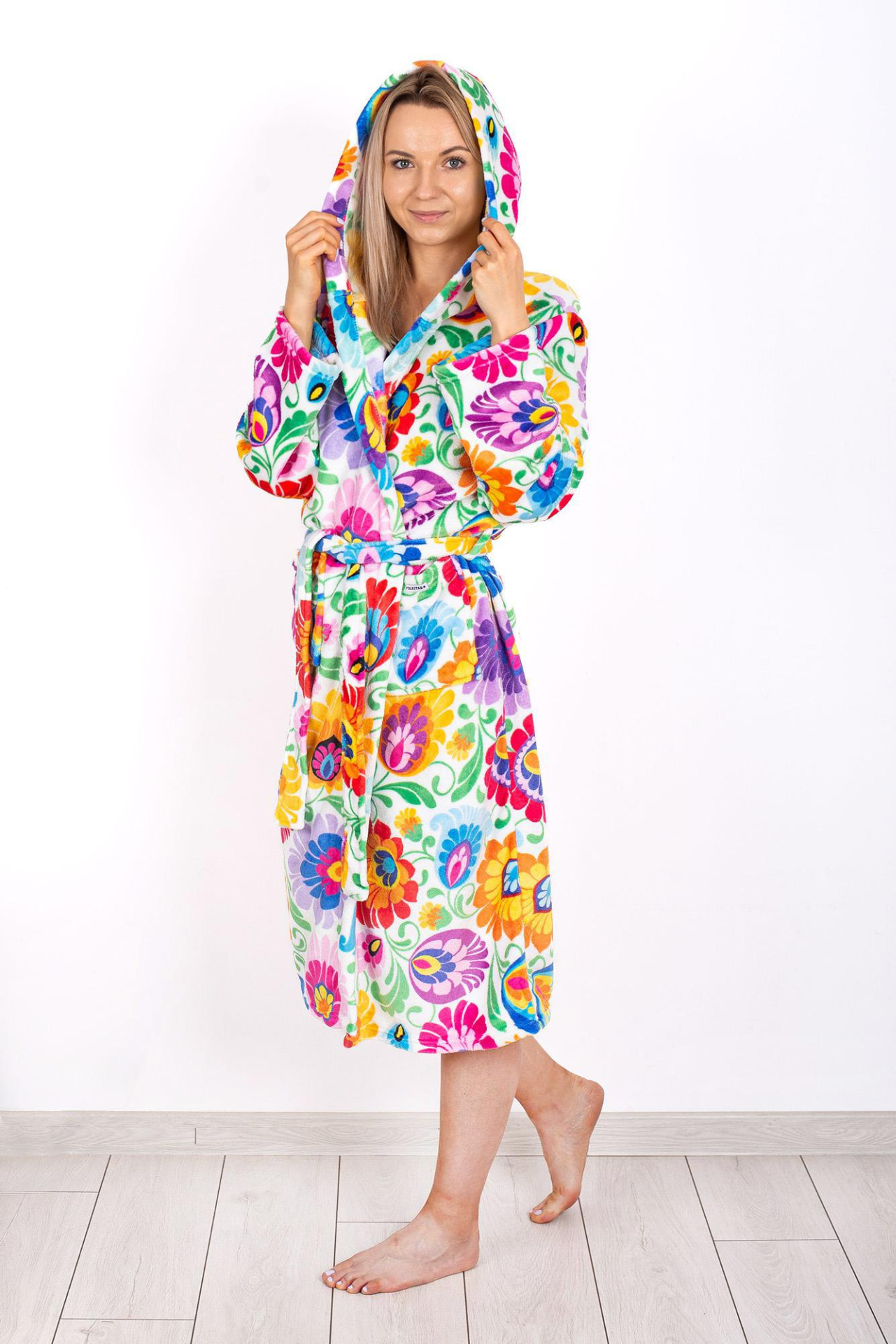 Župan s ľudovým motívom- biely 