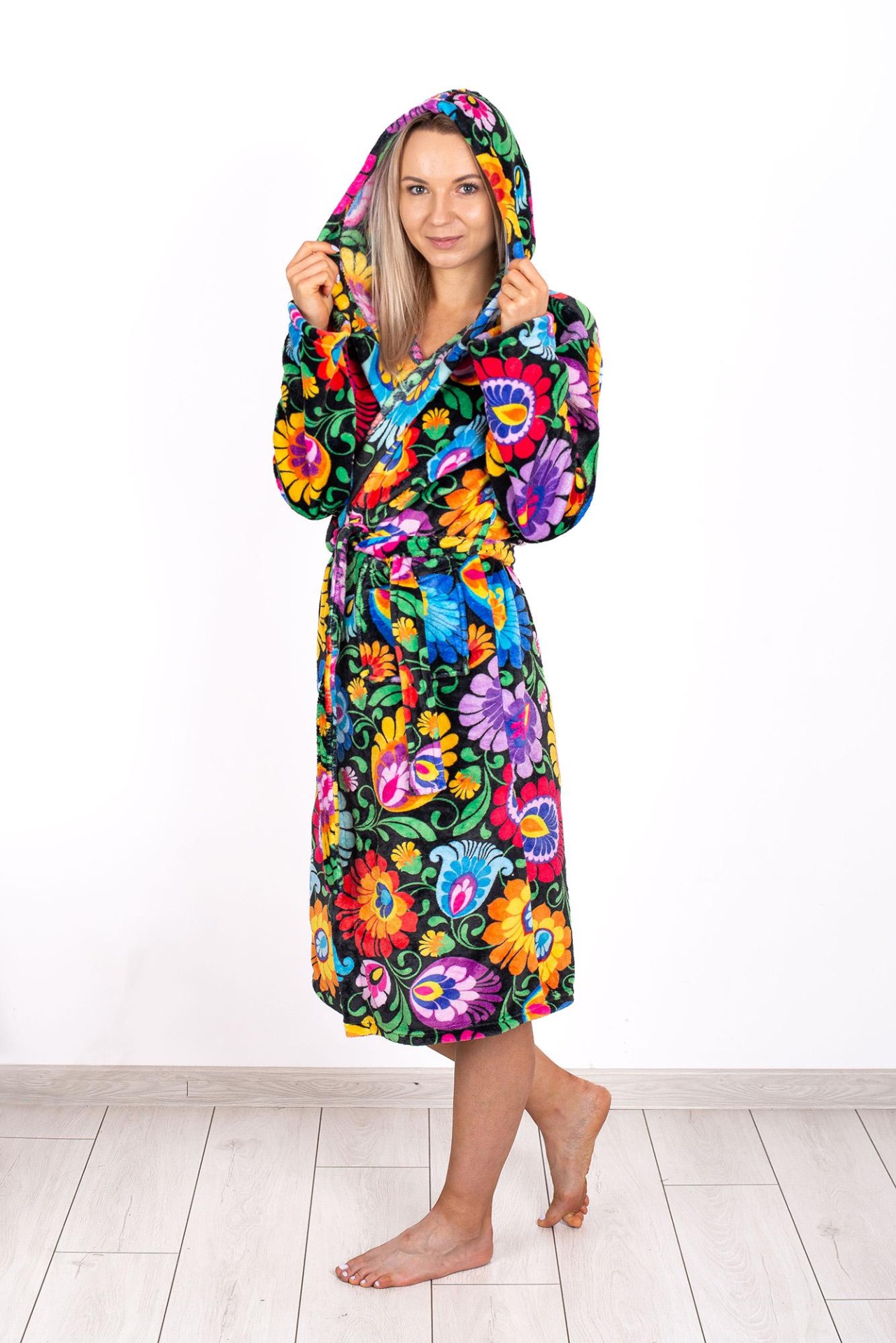 Župan s ľudovým motívom- čierny 